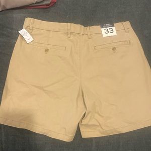 Gap Mens size 33 6” short